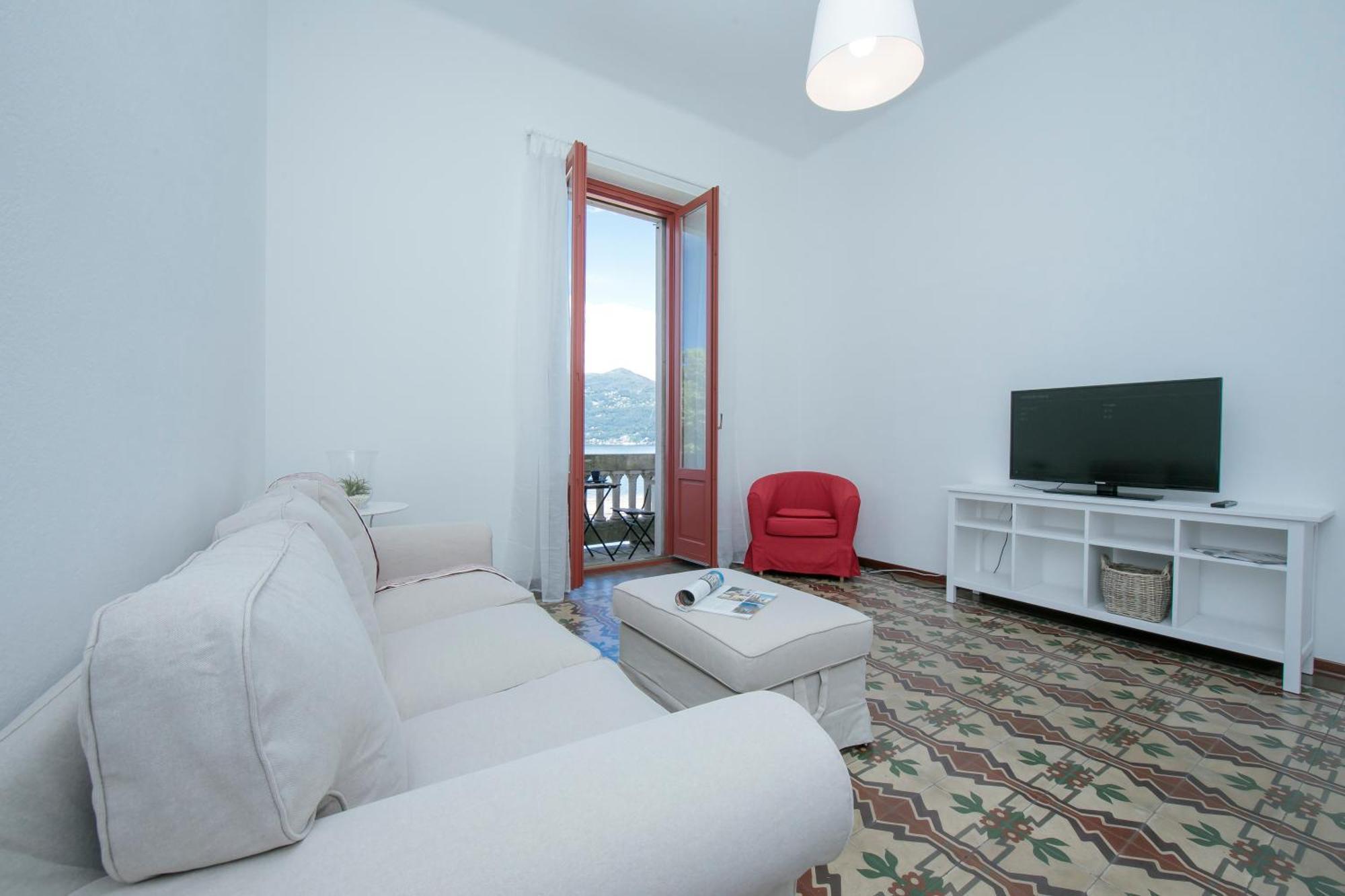 Residenza Oleandro Lake View Luino Center - Happy Rentals Exterior photo