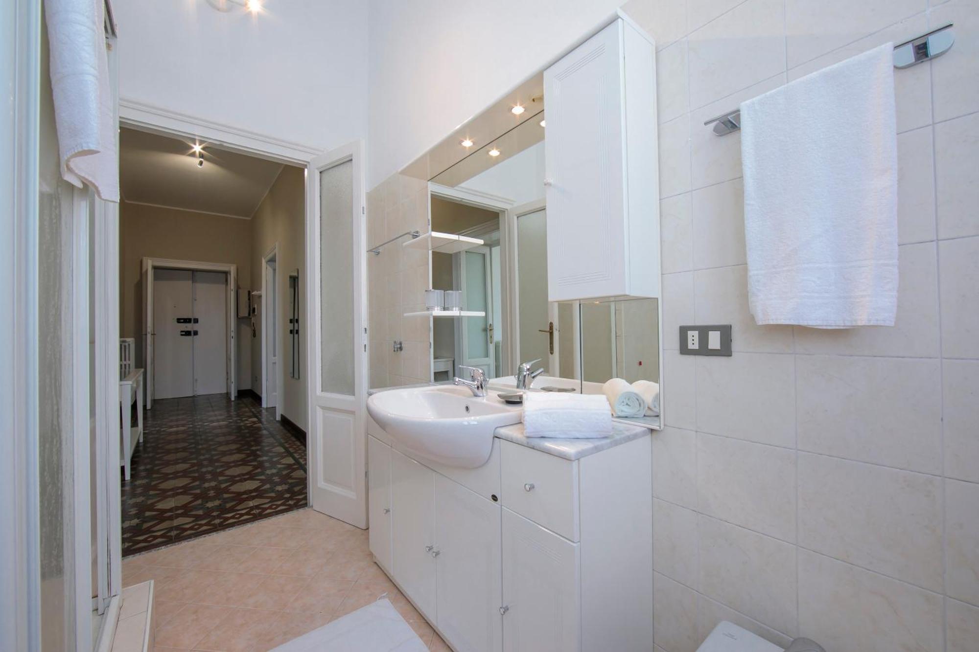 Residenza Oleandro Lake View Luino Center - Happy Rentals Exterior photo