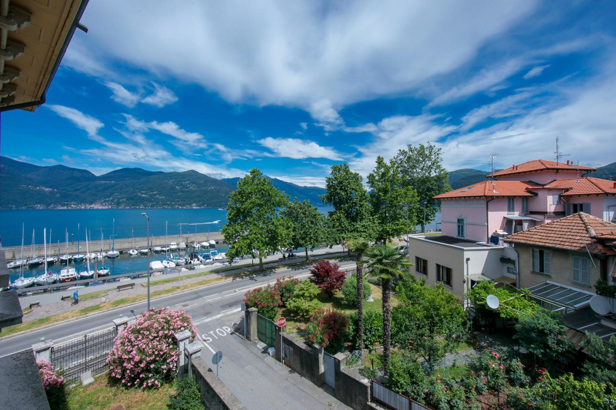Residenza Oleandro Lake View Luino Center - Happy Rentals Exterior photo